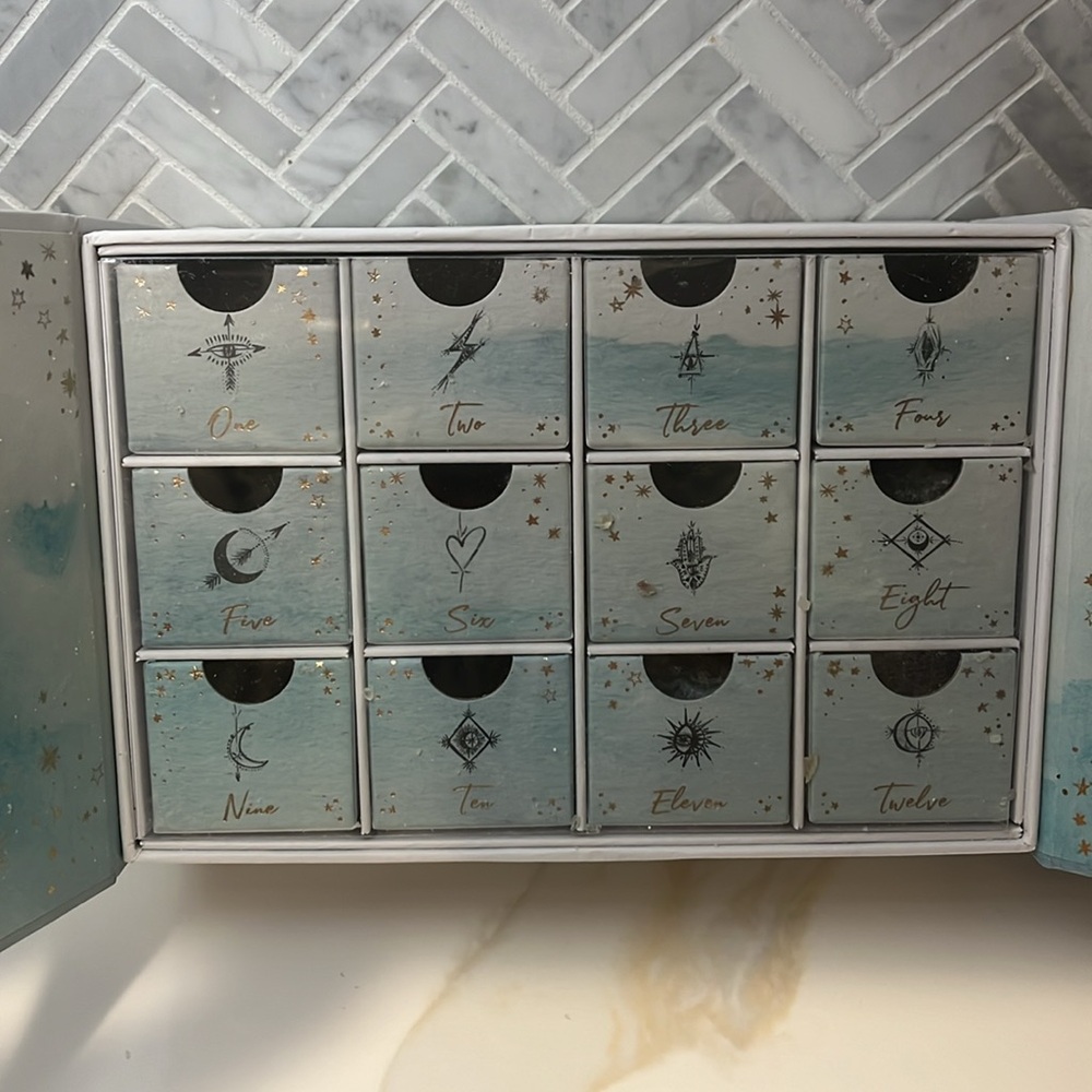 12 Days Of Amethyst Crystals By Aviva Stanoff Designs - NIB - Picture 3 of 6